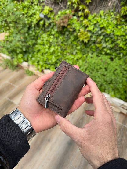Cartera con protección RFID de cuero color Marrón oscuro
